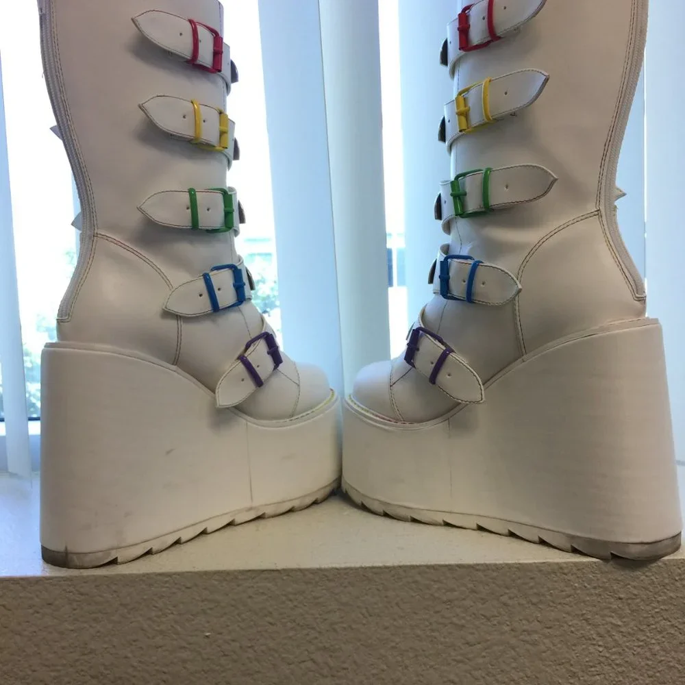 YRU White Platform Boots with Rainbow Buckles - Picture 4 of 6